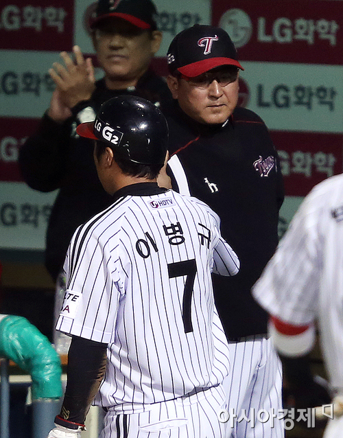 [포토] 김기태 감독 '병규가 최고다!'