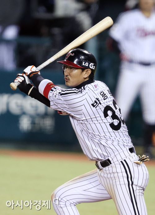 [포토] 적시타 치는 박용택 '쾅'
