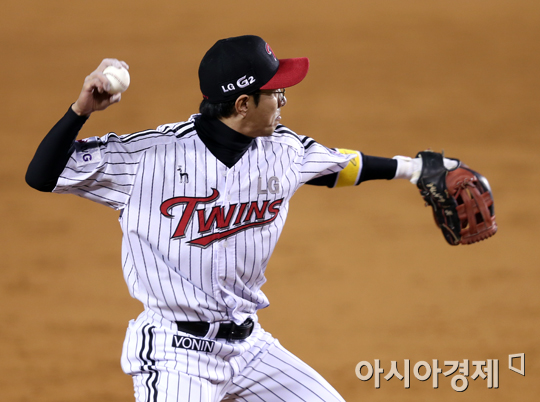 [포토] 정성훈 '1루로!'