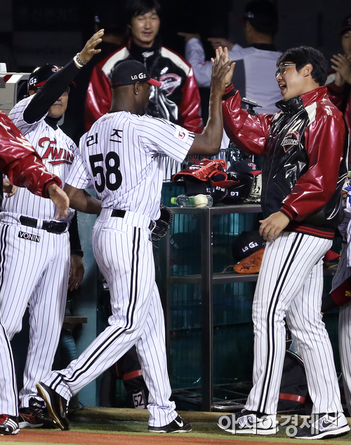 [포토] 리즈 '나 오늘 미쳤어!'