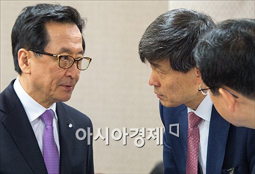 [포토]국감, 작전 회의중(?)