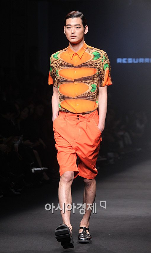 [포토]2014 S/S 서울패션위크, 시선 잡는 오렌지컬러