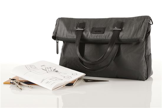 투미, '트라이엄프 컨버터블 토트' 출시 