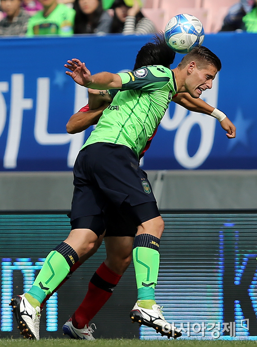 [포토] 케빈 '머리로 해결한다'