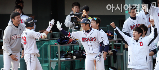 [포토] 이종욱 '귀중한 1점!'