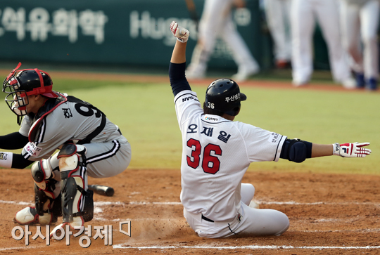 [포토] 오재일 '그라운드 홈런!'