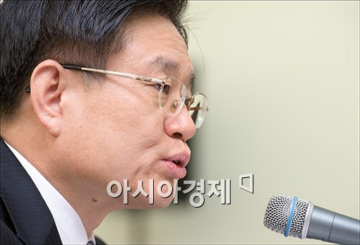 [포토]"올해 세수펑크 점차 줄고 있어"