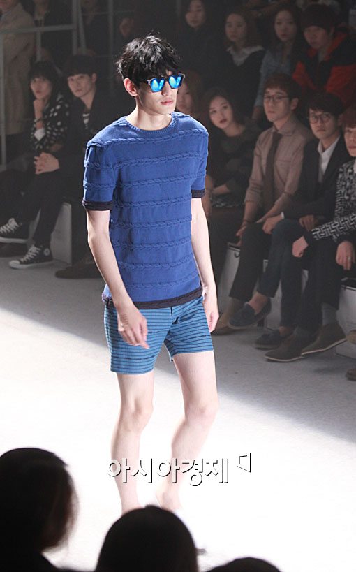 [포토]홍혜진 컬랙션, 화려한 블루패션