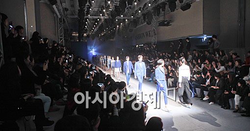 [포토]블루패션 선보인 홍혜진 컬렉션
