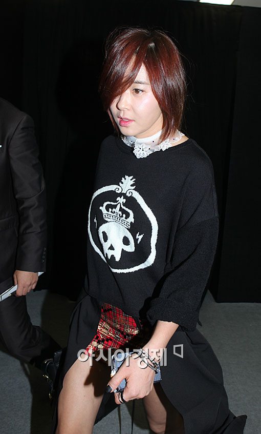 [포토]최강희, '오늘 패션 어때요?'