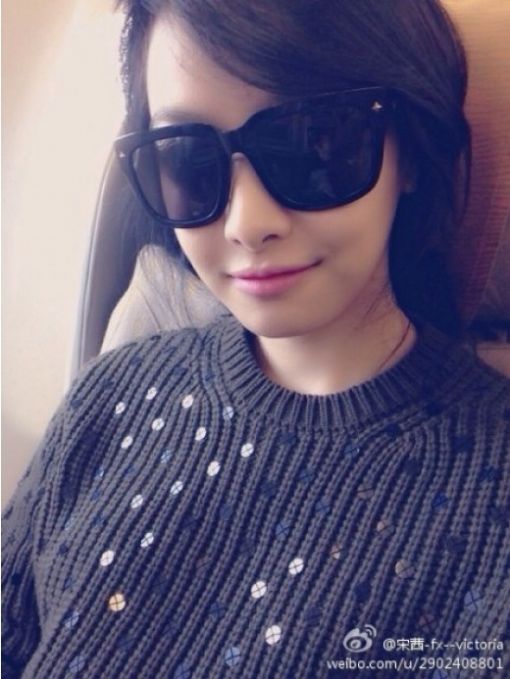 빅토리아, 무심한 듯 시크한 표정… "매력 있어"