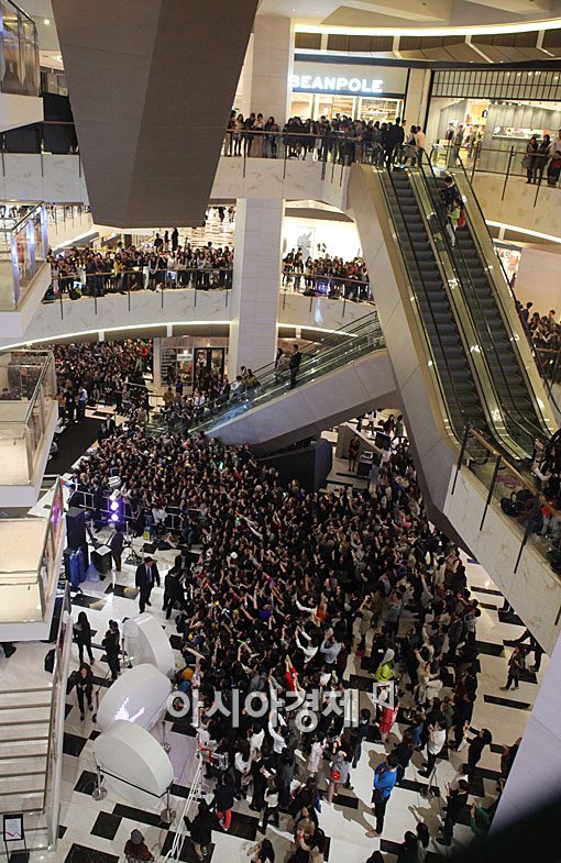 [포토]지드래곤, 수백명 인파 모인 'K-STYLE 콘서트'