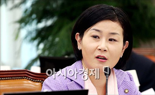 [포토] "국정교과서 체제로 전환 검토할 때"