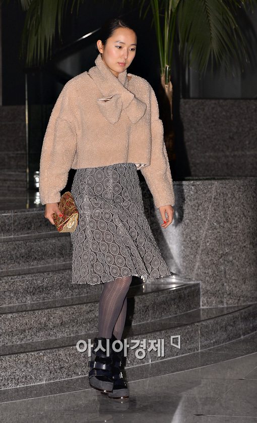 [포토]윤진서 '가벼운 발걸음'