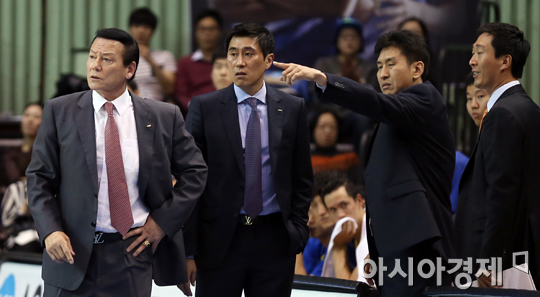 [포토] 판정에 항의하는 삼성 벤치