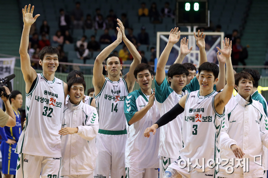 [포토] 원주 동부 '막판 뒤집기 성공!'