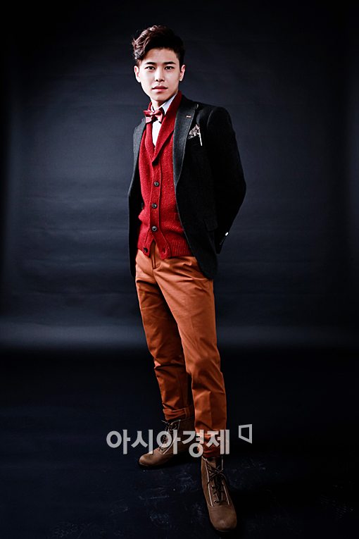 '홍제동 김수미' 유병권, 최고 가수들과 함께 'MC 본능' 뽐낸다