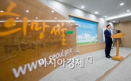 [포토]"시정에 너무 몰두해 내년 지방선거도 잊고 있었다"