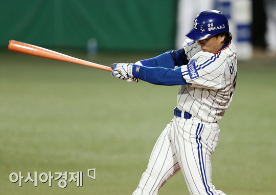 [포토] 안타 치는 이승엽