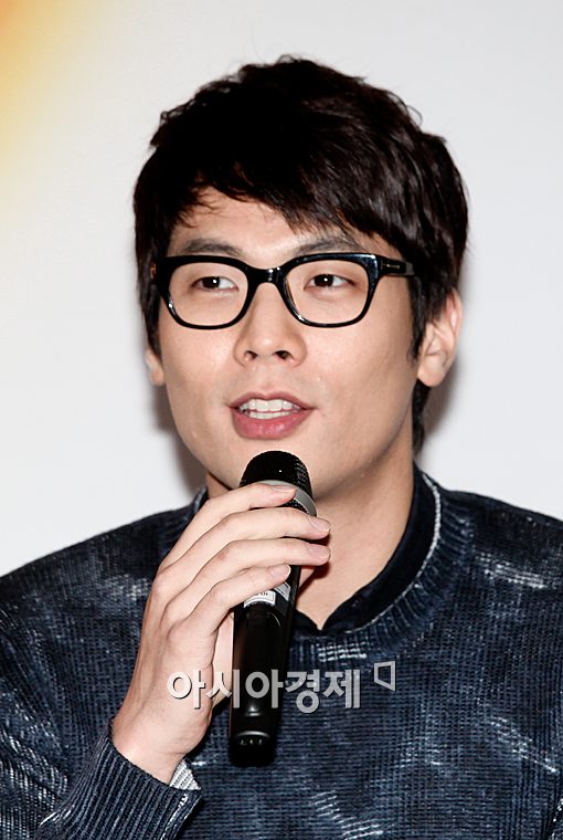 [포토]인사말 전하는 최다니엘