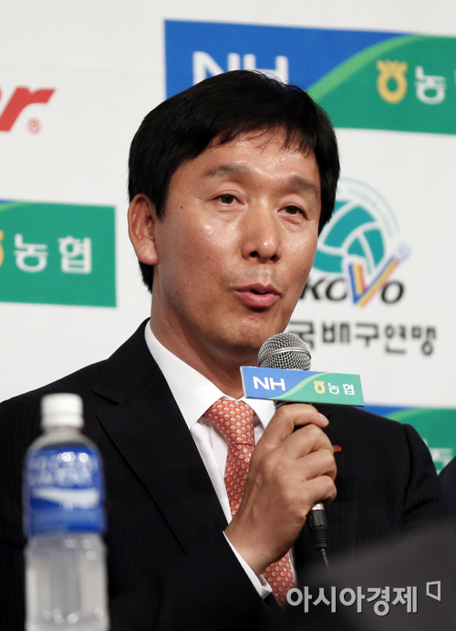 [포토] 질문에 답하는 KEPCO 신영철 감독