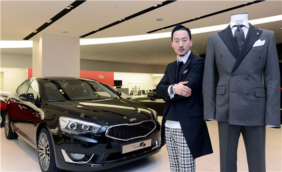 기아차, 신사를 위한 K7 슈트 선보인다