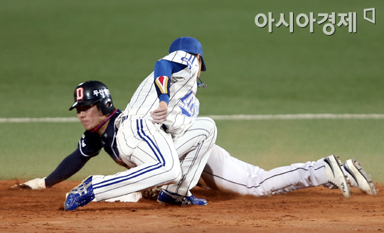 [포토] 허경민 '훔쳤다'