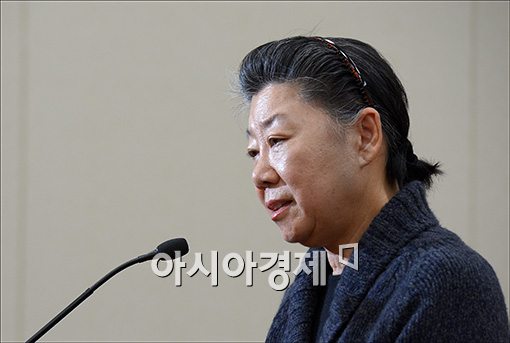 [포토]국감 증인대에선 이혜경 동양부회장