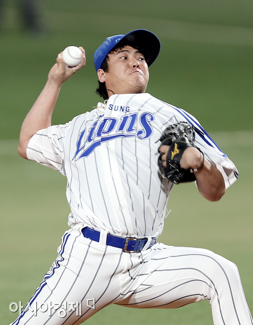 [포토] 역투하는 삼성 안지만