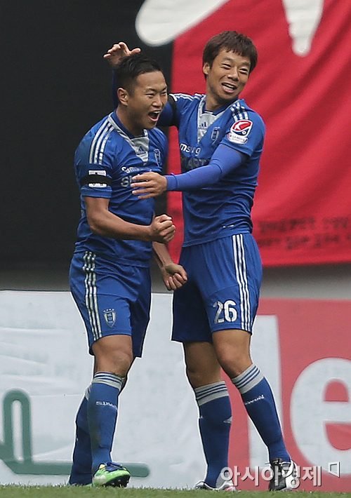 [포토] 정대세-염기훈 '슈퍼매치는 우리가 접수한다'