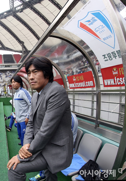 [포토] 경기 준비하는 수원 서정원 감독