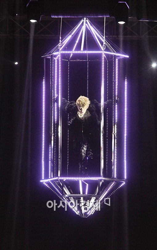 [포토]김재중, 하늘 위에서 뽐내는 카리스마