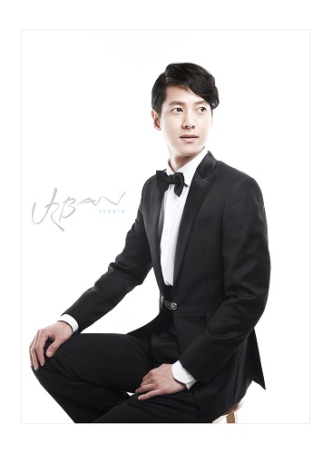 배우 정민, 어머니 병간호 하느라 '늦은 결혼식' 