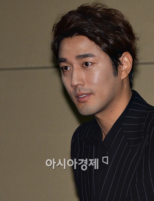 [포토]조한선, 오랜만에 브라운관 컴백했어요~