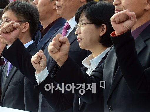 [포토]구호 외치는 이정희 통합진보당 대표 