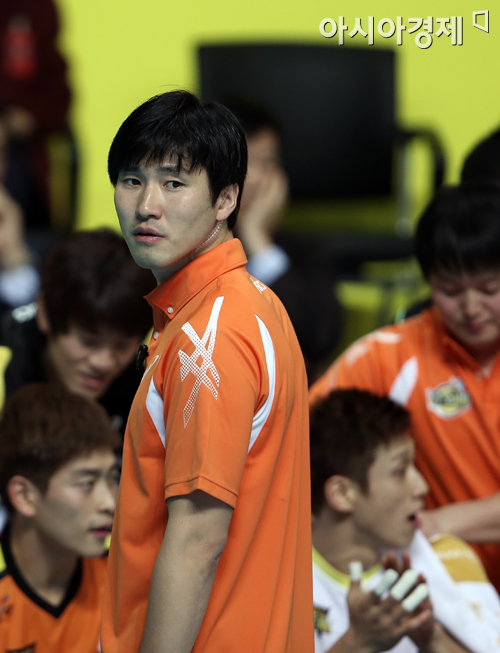 [포토] 배구도사 석진욱 '이제는 러시앤캐시 수석코치'