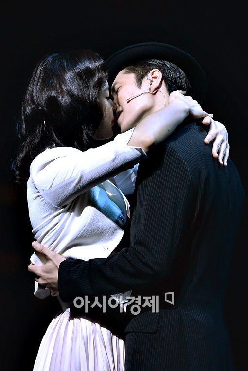 [포토]이하늬-김다현 '뜨거운 입맞춤'