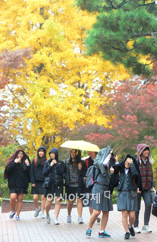 [포토]수능 아침, 꼭 우산 챙기세요 