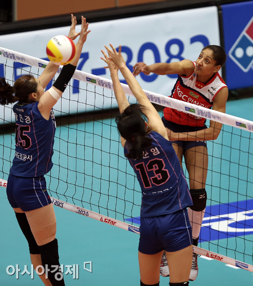 [포토] 조이스 '벽을 뚫고~'