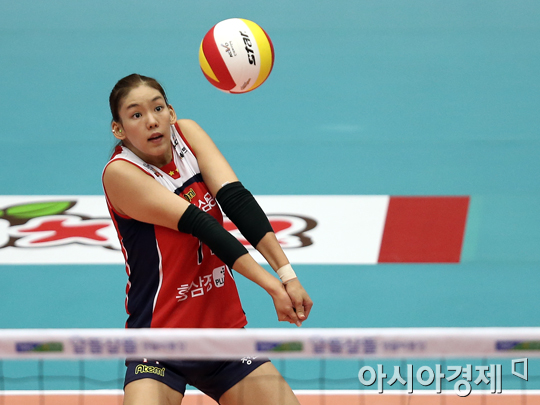 [포토] 이연주 '서브를 받아라'