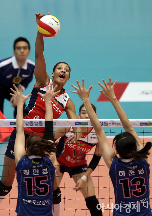 [포토] 조이스 스파이크