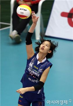 [포토] 곽유화 '미모의 서브~'