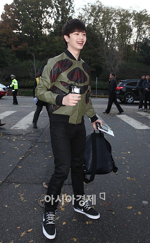 [포토]육성재, 편안한 차림도 '화보가 따로 없네'