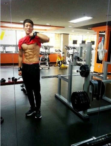 뱃살 빼는 운동 "뱃살은 없애고 '복근' 만드는 비결은?"