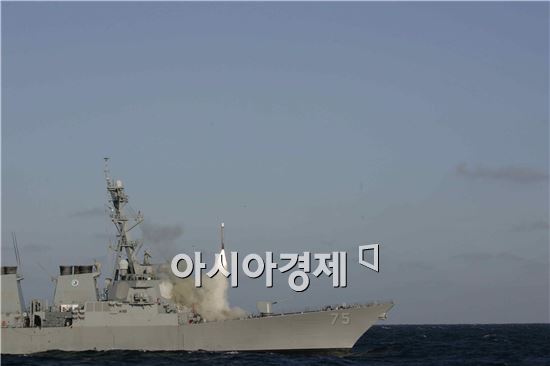 최첨단 해상무기<10>알레이버크급 구축함 (Arleigh Burke class destroyer)