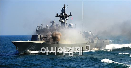 최첨단 해상무기<15>함포(Naval Gun)