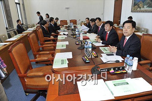 [포토]열리지 못하는 예결소위