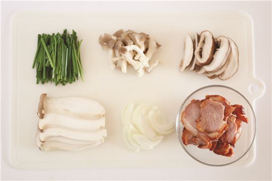 '요맘 때 한 사발?'..겨울철 먹으면 좋은 한방 보양식은