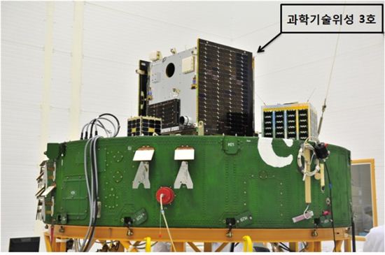 과학기술위성 3호, 일주일 뒤 러시아 야스니 발사장에서 발사