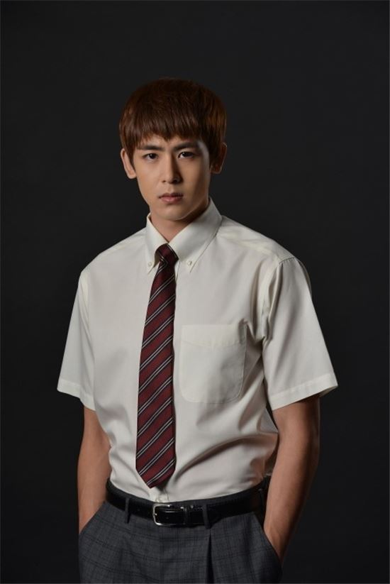 닉쿤 '김전일 소년 사건부' 특별 출연, 우등생 변신 